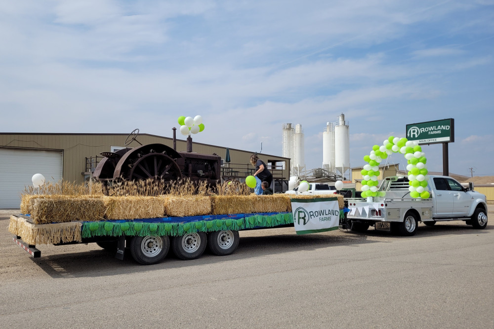 Rowland team getting a float ready for the  Cornfest parade