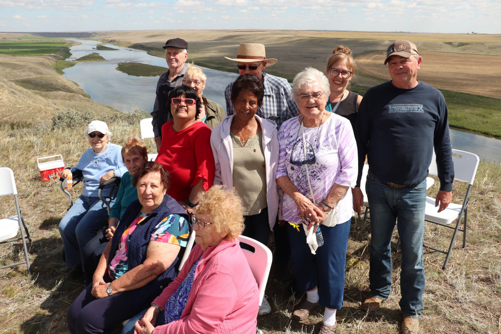 Clearview Lodge residents visit Rowland Farms ranch